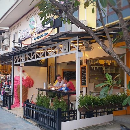 Island Cafe&Hostel Koh Lipe Exterior foto